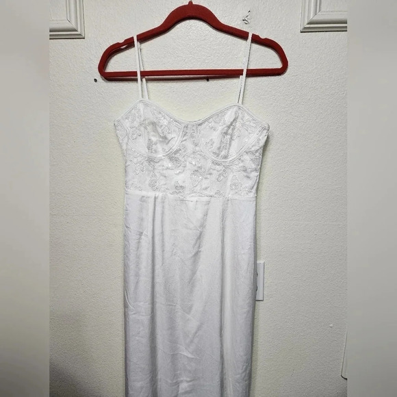 Lulus Elevated Glamour White Satin Sequin Bustier Mermaid Maxi Dress M Wedding - Picture 7 of 14